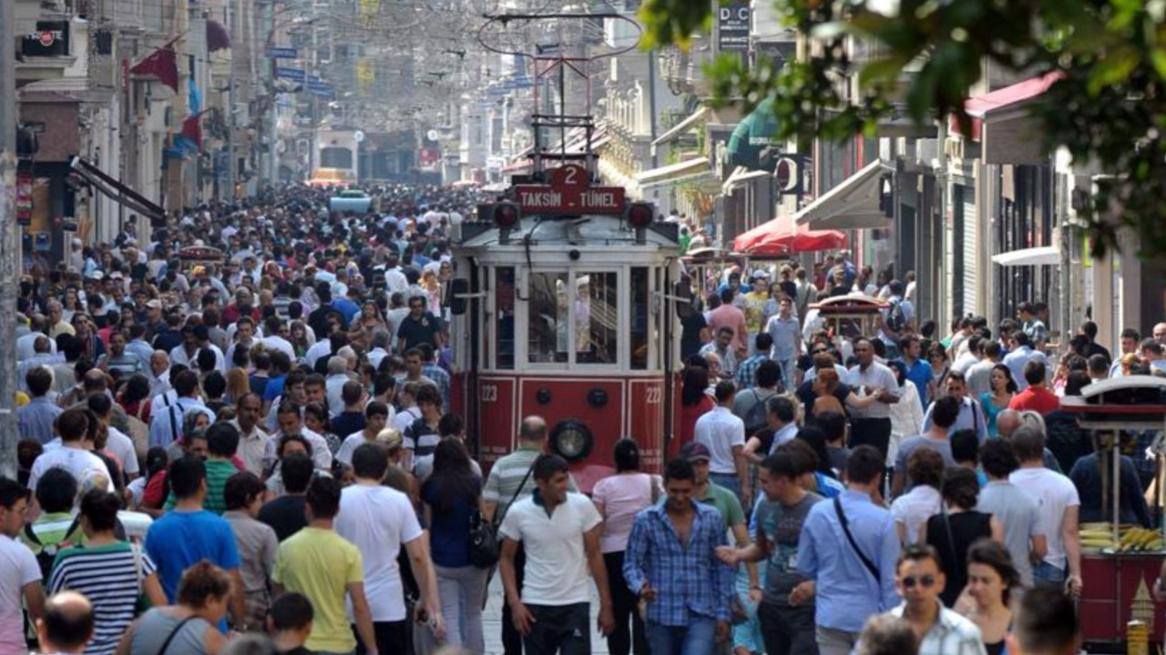 İSTANBUL DA YAŞAM MALİYETİ NİSAN AYINDA DA YÜKSELMEYE DEVAM ETTİ